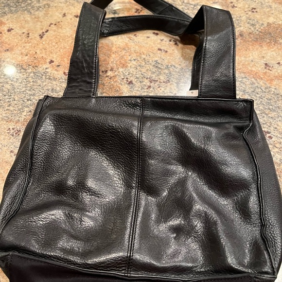 Kenneth Cole New York black leather handbag - Picture 4 of 4